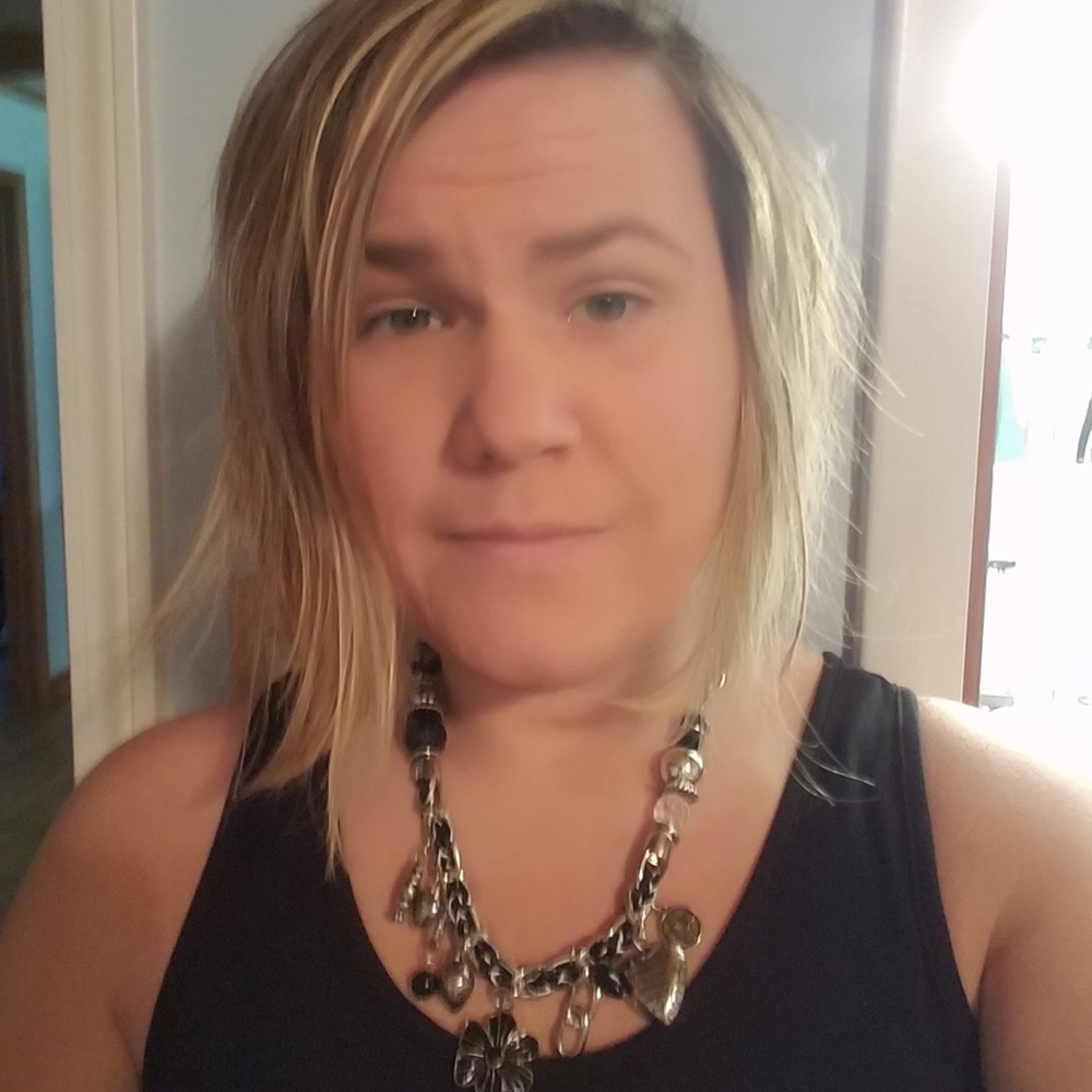 Meet your Posher, Wendy